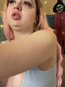 KellyMoors online show from 11/07/25, 01:16