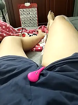 Snapshot of Lili_2love chatting on 11/05/25, 01:11 Lili 2love online show from 11/05/25, 01:11