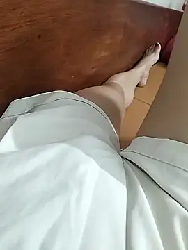 Snapshot of Lili_2love chatting on 11/10/25, 01:54 Lili 2love online show from 11/10/25, 01:54