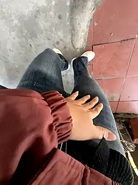 Snapshot of Lili_2love chatting on 11/20/25, 02:12 Lili 2love online show from 11/20/25, 02:12