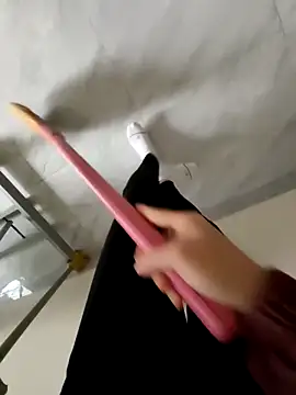 Snapshot of Lili_2love chatting on 12/14/25, 01:44 Lili 2love online show from 12/14/25, 01:44