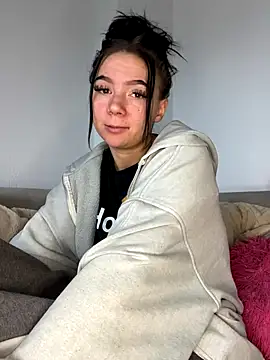 YoungZoexx online show from 11/19/25, 09:53