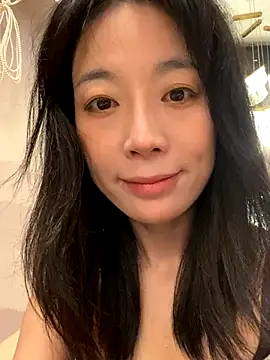 Snapshot of yourkeer chatting on 10/12/25, 11:09 yourkeer online show from 10/12/25, 11:09