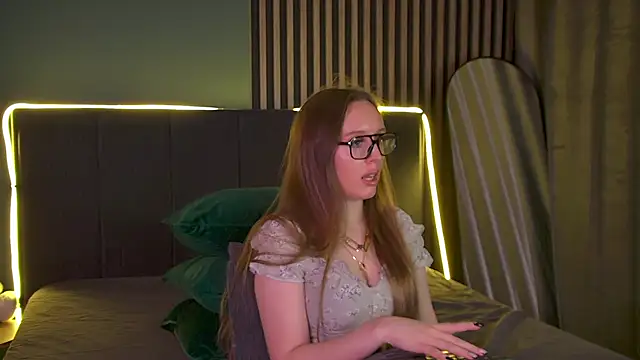 KathyStewart online show from 11/08/25, 03:23