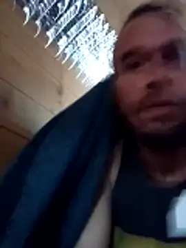 Snapshot of LetMeLiqU chatting on 03/24/26, 03:28 LetMeLiqU online show from 03/24/26, 03:28