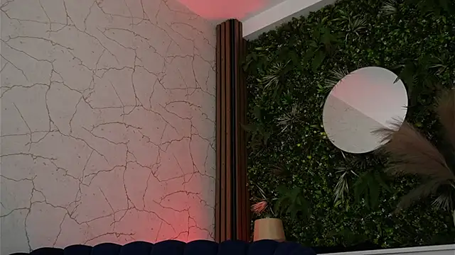 sisi von dee online show from 06/17/26, 07:37