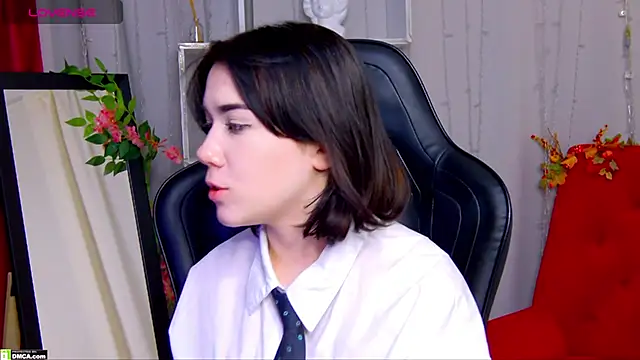 Kelly foox online show from 12/01/25, 10:42