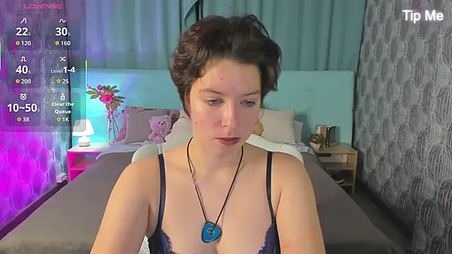 Snapshot of Sara_Frayer chatting on 01/09/26, 12:57 Sara Frayer online show from 01/09/26, 12:57