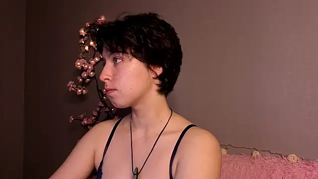 Snapshot of Sara_Frayer chatting on 01/12/26, 12:49 Sara Frayer online show from 01/12/26, 12:49