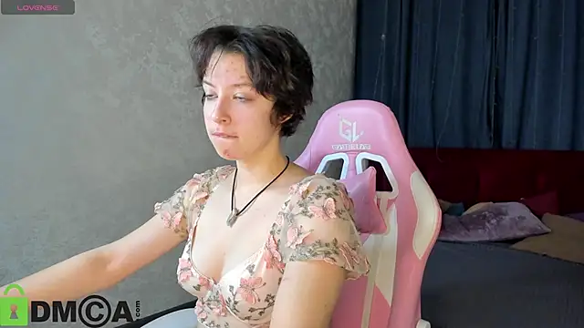 Snapshot of Sara_Frayer chatting on 02/02/26, 01:04 Sara Frayer online show from 02/02/26, 01:04