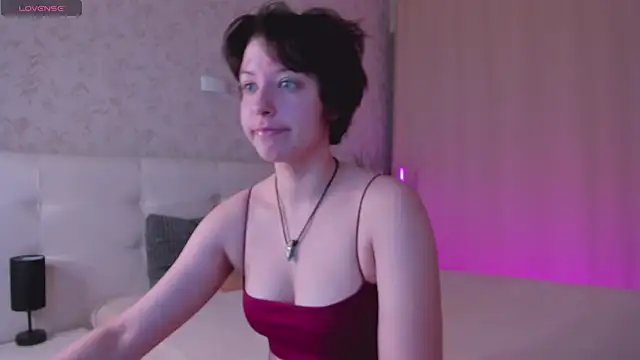 Snapshot of Sara_Frayer chatting on 02/09/26, 01:20 Sara Frayer online show from 02/09/26, 01:20