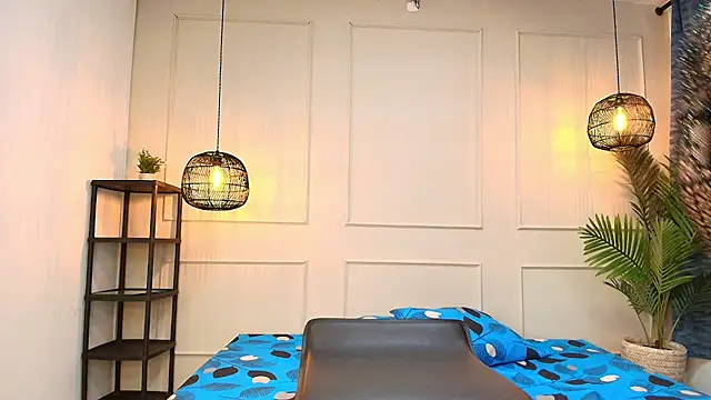 Nikki Vesper online show from 10/30/25, 12:06