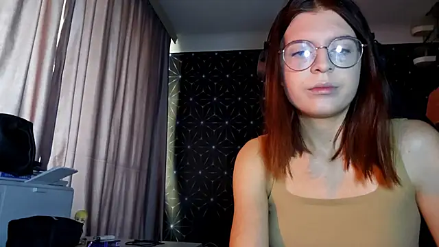 LissaKradfer online show from 10/14/25, 05:19