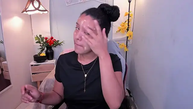 AriaVega online show from 06/18/26, 01:04