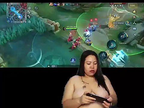 Snapshot of TeaseNPlease_13 chatting on 03/18/26, 01:36 TeaseNPlease 13 online show from 03/18/26, 01:36