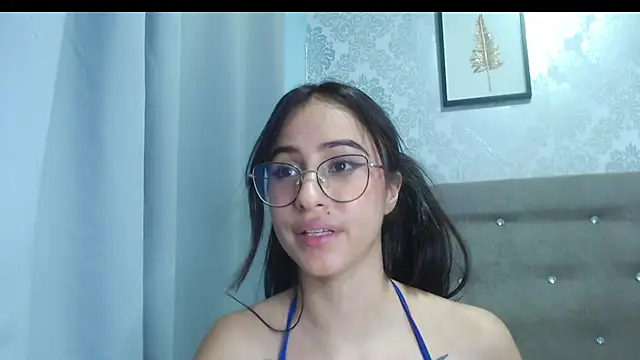 Alana Martinez  online show from 05/01/26, 03:22