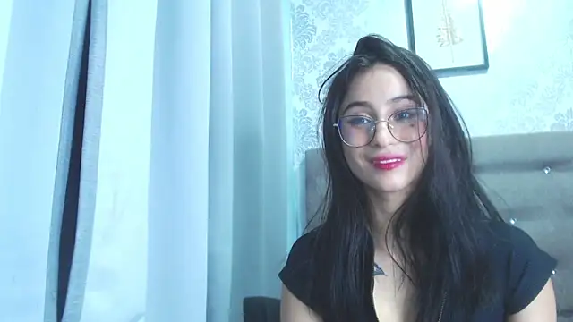 Alana Martinez  online show from 05/09/26, 06:07