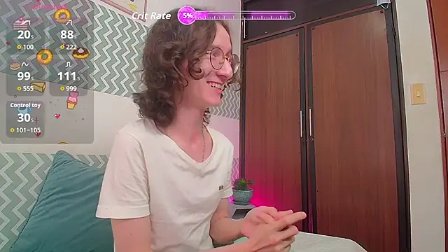 Snapshot of White_King4 chatting on 10/11/25, 01:31 White King4 online show from 10/11/25, 01:31