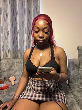 Snapshot of cocoluvx chatting on 01/13/26, 02:44 cocoluvx online show from 01/13/26, 02:44