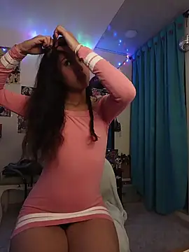 caramel doll   online show from 12/22/25, 11:13