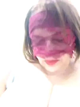 Snapshot of -Sonbola chatting on 10/26/25, 10:25 -Sonbola online show from 10/26/25, 10:25