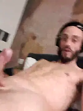 Snapshot of cesar8906 chatting on 10/10/25, 03:49 cesar8906 online show from 10/10/25, 03:49