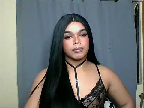Snapshot of TarahFox chatting on 10/27/25, 03:49 TarahFox online show from 10/27/25, 03:49