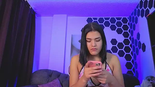 Violet Jhonson online show from 12/14/25, 07:07