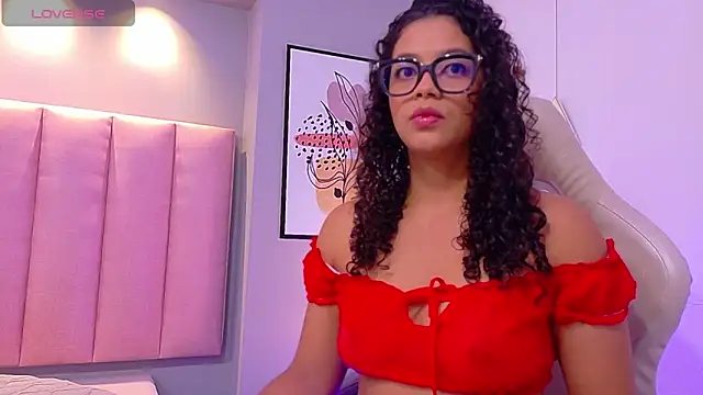 CamilaLevy online show from 11/28/25, 12:19