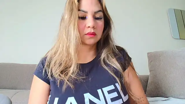 Snapshot of Shanell_Rousex chatting on 07/02/26, 04:13 Shanell Rousex online show from 07/02/26, 04:13