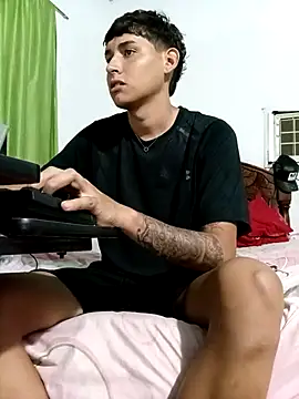 Snapshot of Luisneljc chatting on 02/18/26, 07:10 Luisneljc online show from 02/18/26, 07:10