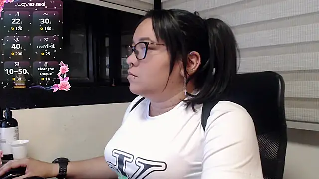 Xander Taylor  online show from 12/20/25, 05:14