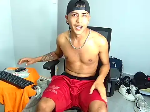 Snapshot of dazo_vnzl12 chatting on 03/26/26, 04:29 dazo vnzl12 online show from 03/26/26, 04:29