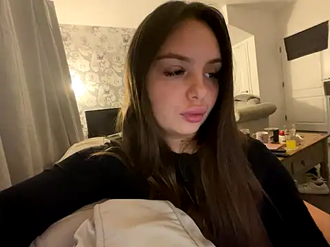 Snapshot of EllaStarrxxx chatting on 10/26/25, 11:42 EllaStarrxxx online show from 10/26/25, 11:42