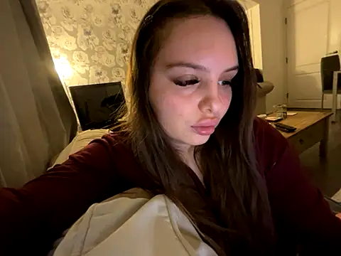 Snapshot of EllaStarrxxx chatting on 11/25/25, 02:22 EllaStarrxxx online show from 11/25/25, 02:22