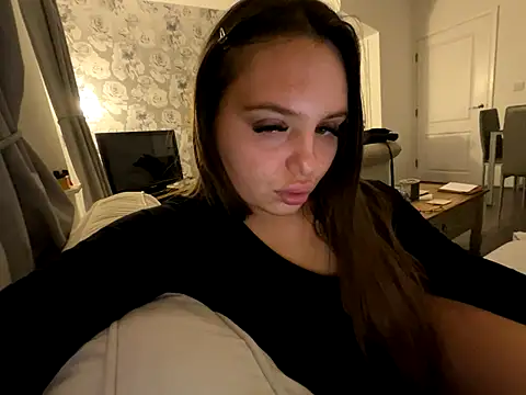 Snapshot of EllaStarrxxx chatting on 12/02/25, 01:22 EllaStarrxxx online show from 12/02/25, 01:22