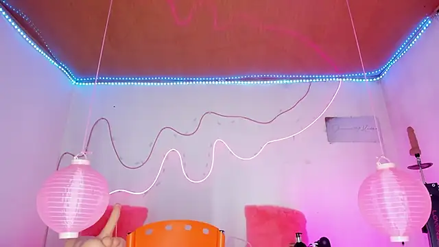 Snapshot of shannon_kinne_ chatting on 01/08/26, 03:58 shannon kinne online show from 01/08/26, 03:58