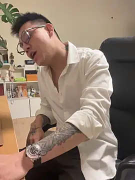 latava online show from 11/18/25, 05:39