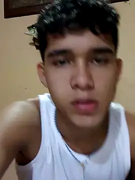 Snapshot of Mrdante23 chatting on 10/04/25, 01:03 Mrdante23 online show from 10/04/25, 01:03