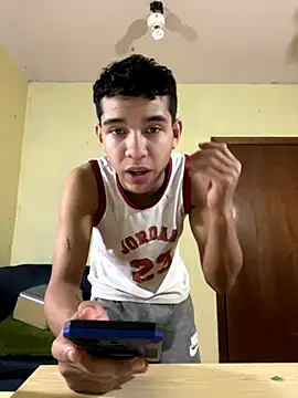 Snapshot of Mrdante23 chatting on 10/06/25, 12:08 Mrdante23 online show from 10/06/25, 12:08