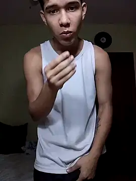 Snapshot of Mrdante23 chatting on 10/21/25, 01:39 Mrdante23 online show from 10/21/25, 01:39