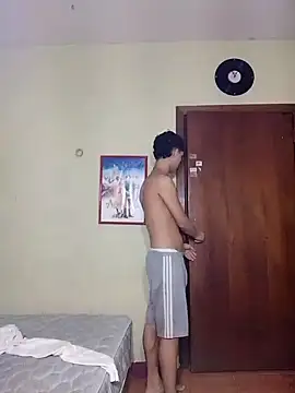 Snapshot of Mrdante23 chatting on 10/24/25, 03:03 Mrdante23 online show from 10/24/25, 03:03