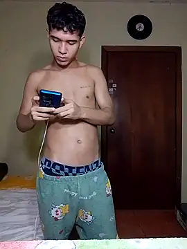 Snapshot of Mrdante23 chatting on 10/25/25, 11:32 Mrdante23 online show from 10/25/25, 11:32