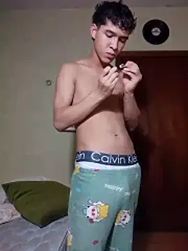 Snapshot of Mrdante23 chatting on 10/29/25, 07:43 Mrdante23 online show from 10/29/25, 07:43