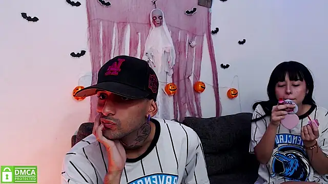 Snapshot of sombralovers chatting on 10/13/25, 02:50 sombralovers online show from 10/13/25, 02:50