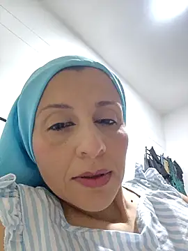 Snapshot of Aafsha_ chatting on 04/27/26, 04:05 Aafsha online show from 04/27/26, 04:05