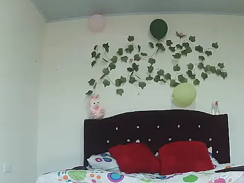 Snapshot of venus_kiss chatting on 10/06/25, 01:41 venus kiss online show from 10/06/25, 01:41