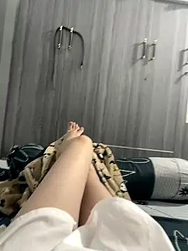 Tranghot19 online show from 12/17/25, 04:24