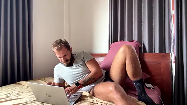 Snapshot of mrmaxiy chatting on 01/08/26, 05:21 mrmaxiy online show from 01/08/26, 05:21