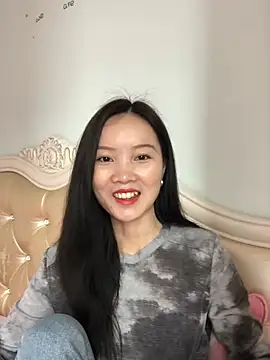 Snapshot of Mile-m chatting on 03/21/26, 06:51 Mile-m online show from 03/21/26, 06:51